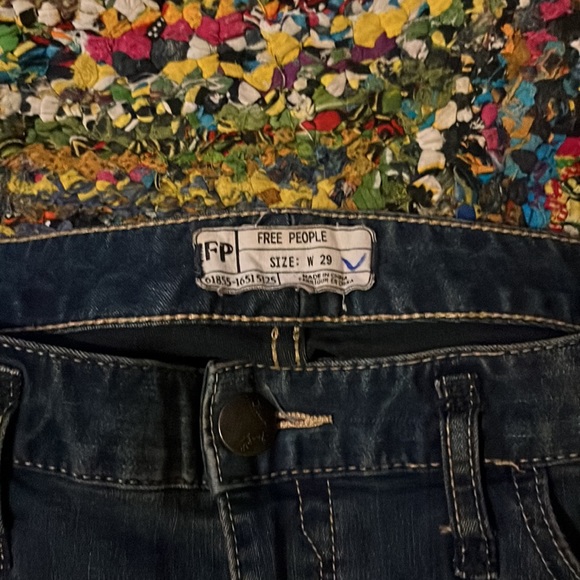 Super Cute Free People Jeans size 29/32 - Picture 2 of 5